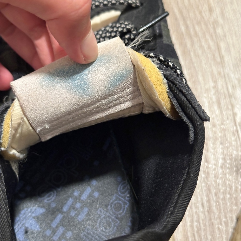 adidas sneaker - Picture 4 of 5